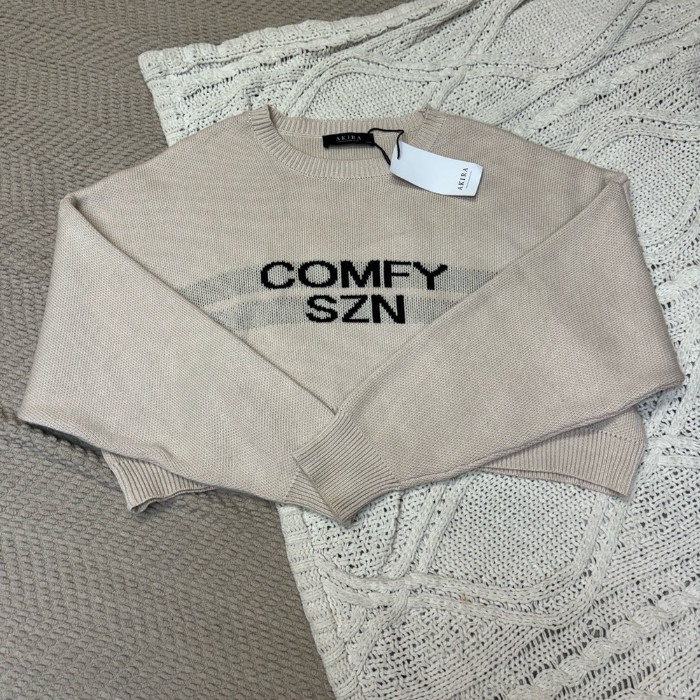 Cropped sweater from Akira